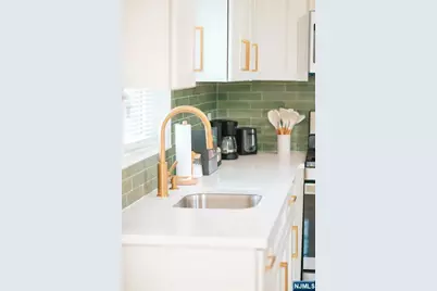 18 Van Rensselear Street, Belleville, NJ 07109 - Photo 13