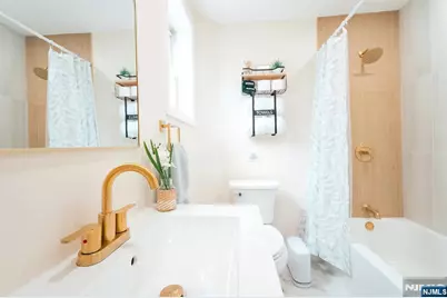 18 Van Rensselear Street, Belleville, NJ 07109 - Photo 21
