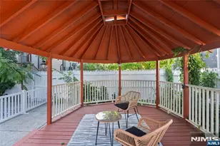 110 Maple 2, Weehawken, NJ 07086 - Photo 5