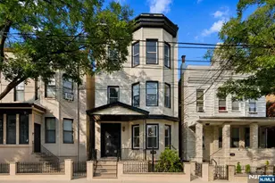 110 Maple 2, Weehawken, NJ 07086 - Photo 11