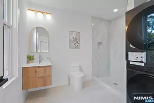 110 Maple 2, Weehawken, NJ 07086 - Photo 7