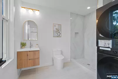 110 Maple 2 #2, Weehawken, NJ 07086 - Photo 7
