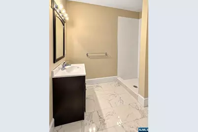 13-23 River Road 204 #204, Fair Lawn, NJ 07410 - Photo 7