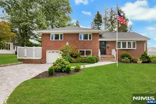 11 Raymond St, Englewood Cliffs, NJ 07632 - Photo 1