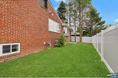 11 Raymond Street, Englewood Cliffs, NJ 07632 - Photo 39