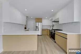 11 Raymond St, Englewood Cliffs, NJ 07632 - Photo 11
