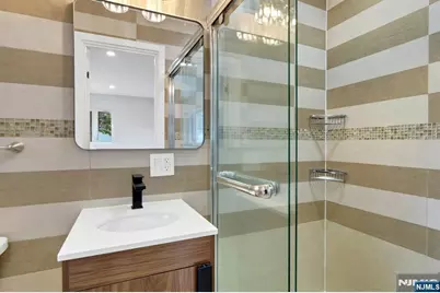 11 Raymond Street, Englewood Cliffs, NJ 07632 - Photo 21