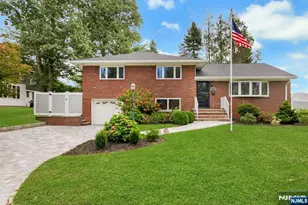 11 Raymond St, Englewood Cliffs, NJ 07632 - Photo 1
