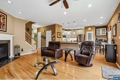 16 Langdale Road, Wayne, NJ 07470 - Photo 9