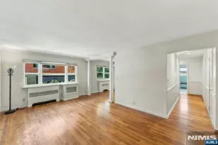 201 Oakdene Pl E2, Cliffside Park, NJ 07010 - Photo 5