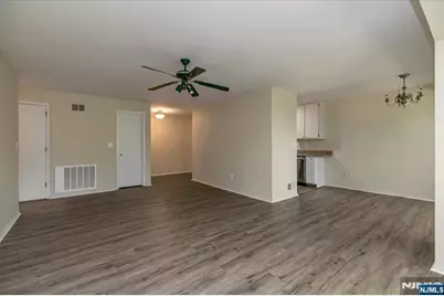 132 Indian Hollow Court, Mahwah, NJ 07430 - Photo 7