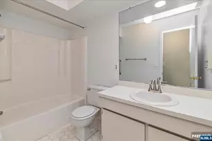 132 Indian Hollow Court, Mahwah, NJ 07430 - Photo 15