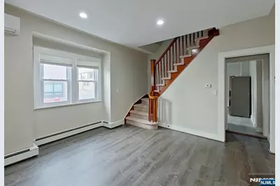210 Warren Avenue Left A #Left A, Fort Lee, NJ 07024 - Photo 11