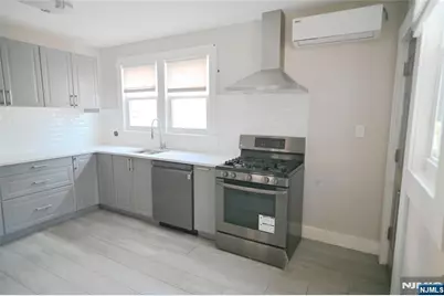 210 Warren Avenue Left A #Left A, Fort Lee, NJ 07024 - Photo 3