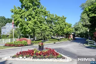 876 Somerset Ct, Ramsey, NJ 07446 - Photo 3