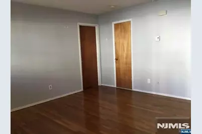 320 Elm Avenue C #C, Bogota, NJ 07603 - Photo 5
