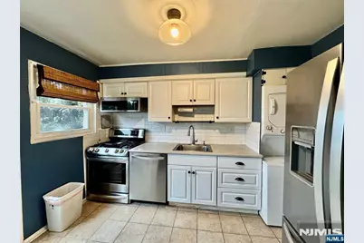 15-08 N Plaza Road A #A, Fair Lawn, NJ 07410 - Photo 5