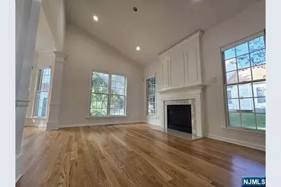 68 Buckthorn Court, Paramus, NJ 07652 - Photo 9