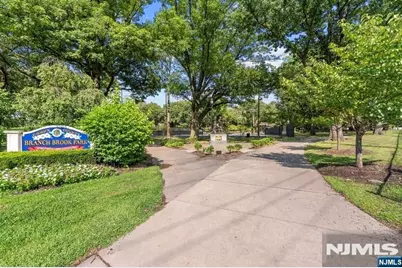 63 Forest Hill Parkway K1 #K1, Newark, NJ 07104 - Photo 15