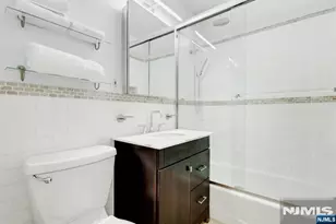 4 Horizon Road 1027, Fort Lee, NJ 07024 - Photo 13