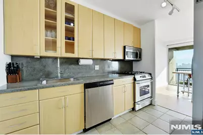 4 Horizon Road 1027 #1027, Fort Lee, NJ 07024 - Photo 5