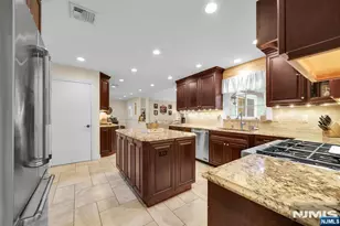 398 James Woods Ct, New Milford, NJ 07646 - Photo 9