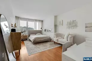 317 Hudson Park 317, Edgewater, NJ 07020 - Photo 15