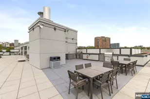 317 Hudson Park 317, Edgewater, NJ 07020 - Photo 9