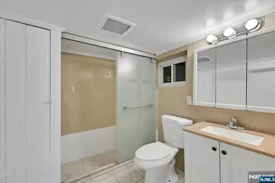 470 Washington Avenue 1 #1, Cliffside Park, NJ 07010 - Photo 33