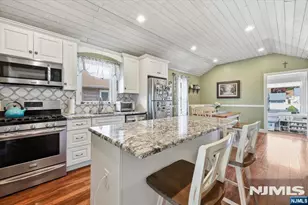 66 7th Ave, Hawthorne, NJ 07506 - Photo 13