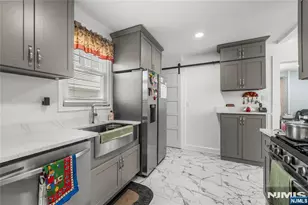 42 Arlington Blvd, North Arlington, NJ 07031 - Photo 15