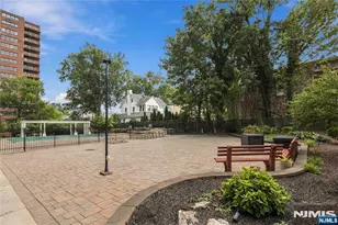 285 Aycrigg Ave 12G, Passaic, NJ 07055 - Photo 31