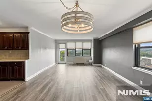 285 Aycrigg Ave 12G, Passaic, NJ 07055 - Photo 15
