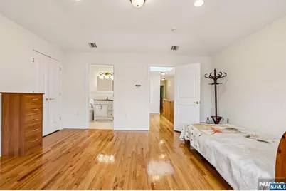 696 West End Avenue 2 #2, Cliffside Park, NJ 07010 - Photo 31