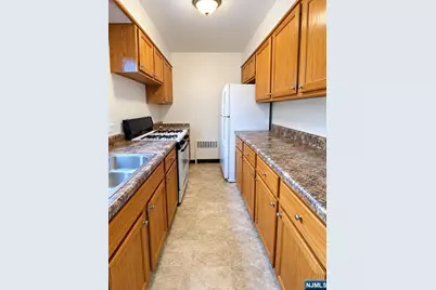 295 Essex Street 295A #295A, Hackensack, NJ 07601 - Photo 3