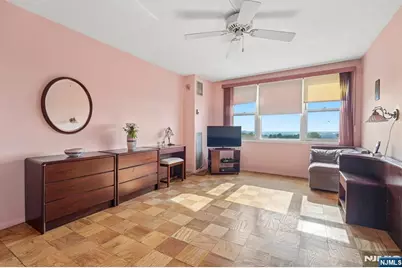 555 North Avenue 10-G #10-G, Fort Lee, NJ 07024 - Photo 15