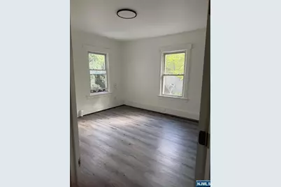 21 Mattlage Place 21B #21B, Englewood, NJ 07631 - Photo 3