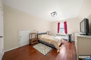 553 Ray Ave, Ridgefield, NJ 07657 - Photo 15