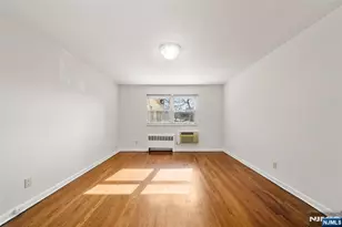 201 Oakdene Pl C2, Cliffside Park, NJ 07010 - Photo 9