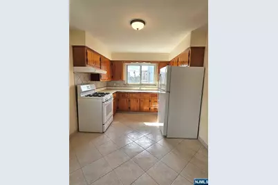 325 2nd Street 3 #3, Cliffside Park, NJ 07010 - Photo 3