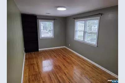 689 Gates Terrace, Union Township, NJ 07083 - Photo 17