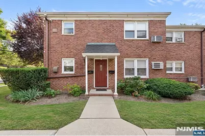 729 Broad Avenue 1 #1, Ridgefield, NJ 07657 - Photo 1