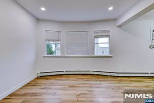 40 Grove St, Elmwood Park, NJ 07407 - Photo 17