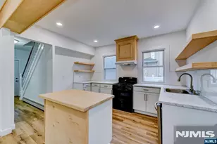 40 Grove St, Elmwood Park, NJ 07407 - Photo 25