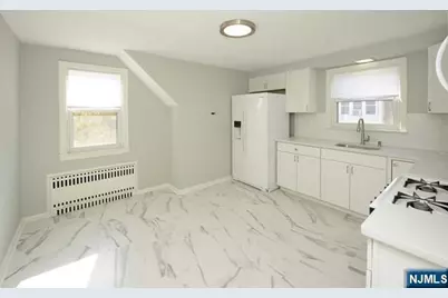 487 Gregory Avenue 2nd Floor #2nd Floor, Passaic, NJ 07055 - Photo 3