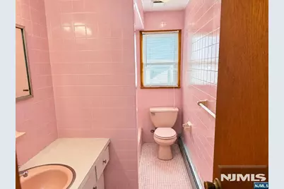 55 Avenue B, Lodi, NJ 07644 - Photo 13