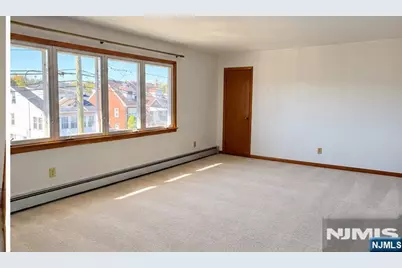 55 Avenue B, Lodi, NJ 07644 - Photo 5