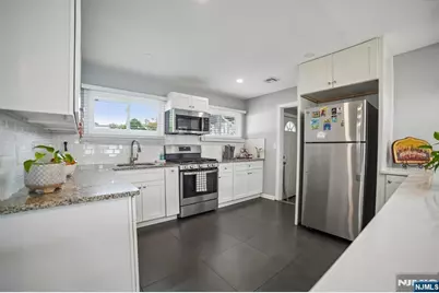 76 Day Avenue, Bergenfield, NJ 07621 - Photo 7