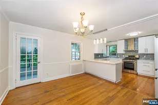 247 Emmett Pl, Ridgewood, NJ 07450 - Photo 5