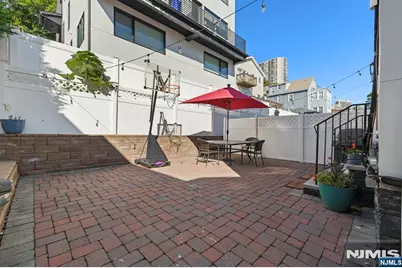 50 Myrtle Avenue A #A, Edgewater, NJ 07020 - Photo 13